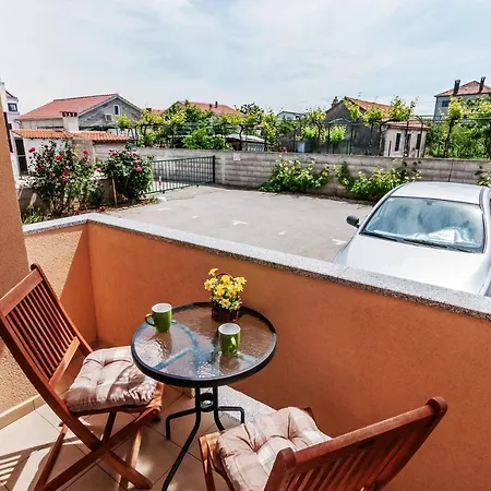Apartment Marelja - Private Parking And Balcony Zadar Exterior foto