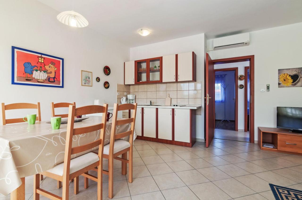 Marelja - Private Parking And Balcony Apartament Zadar